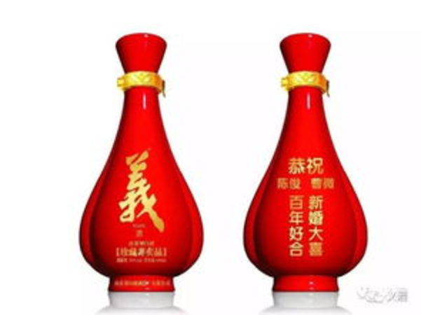 33.3度義酒彩箱多少錢(qián)(33度義酒多少錢(qián)一瓶)