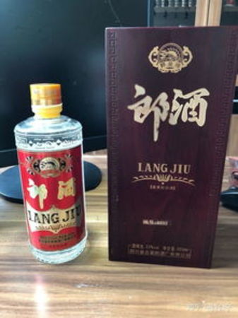 玻璃瓶500克裝郎酒多少錢一瓶(玻璃瓶郎酒多少錢一瓶)