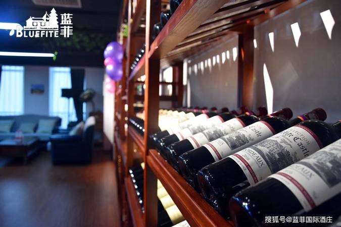 什么人群喜歡品紅酒(紅酒針對什么樣的人群)