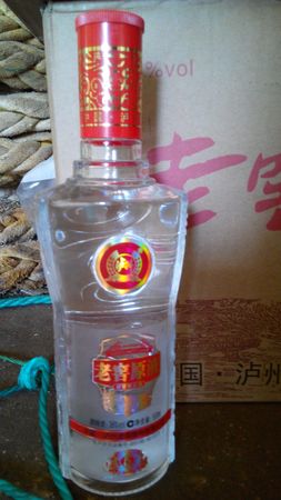 百年三溝38度多少錢一瓶(38度三溝老窖多少錢一瓶)