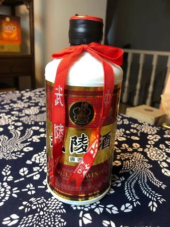 80年代武陵酒價格(80年代武陵酒多少錢)