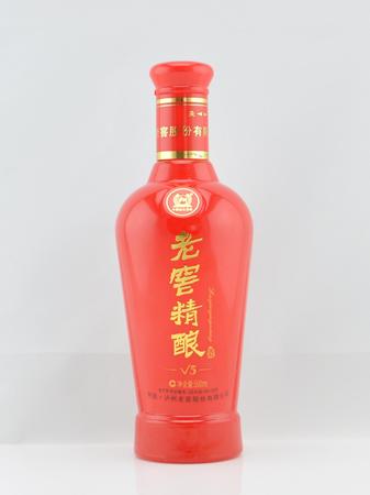 瀘州老窖老窖精釀價(jià)格(瀘州老窖老窖精釀V5價(jià)格)