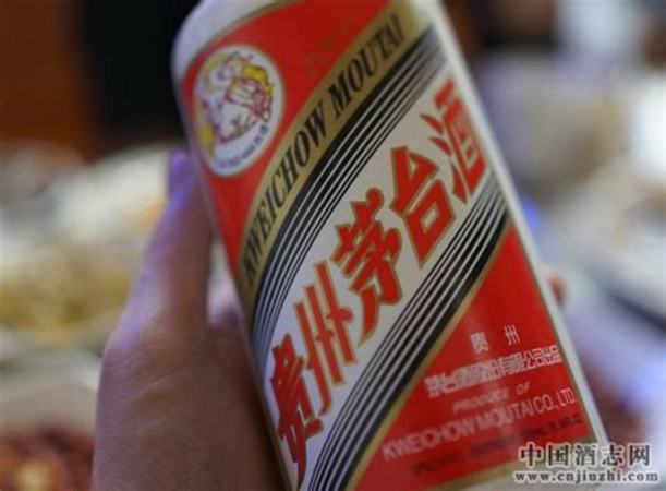 如何在茅臺鎮(zhèn)買散酒,在茅臺鎮(zhèn)降酒價