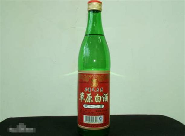 喝白酒為什么難咽,白酒為什么難喝