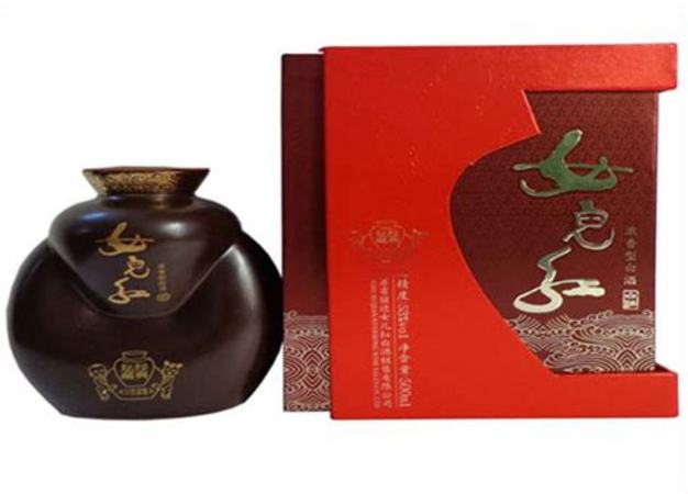 女兒紅白酒哪里產(chǎn)的,把白酒埋在土里能喝么