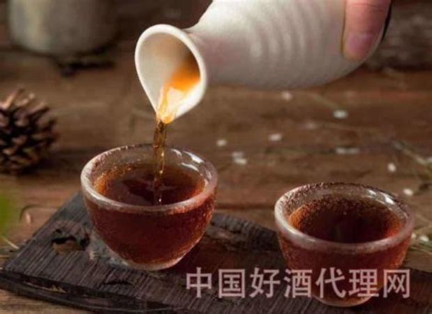 瀘州酒是哪里有賣,開(kāi)發(fā)了一款52度瀘州產(chǎn)白酒