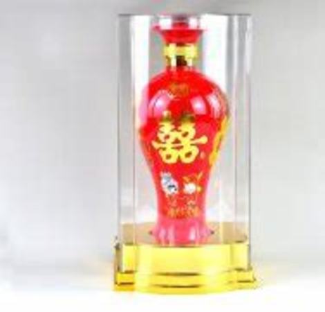 西鳳酒屬于什么酒,在陜西去超市買個酒