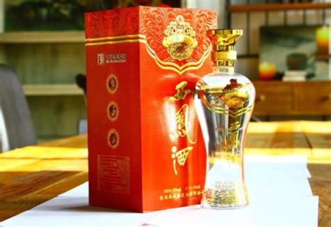 紅西鳳是什么酒,在陜西去超市買(mǎi)個(gè)酒